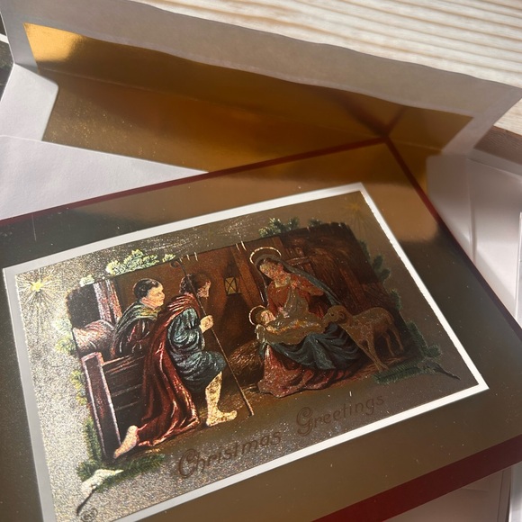 Box set of vintage nativity Christmas cards with gold foil lined envelopes - Picture 4 of 9
